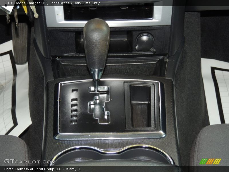Stone White / Dark Slate Gray 2010 Dodge Charger SXT