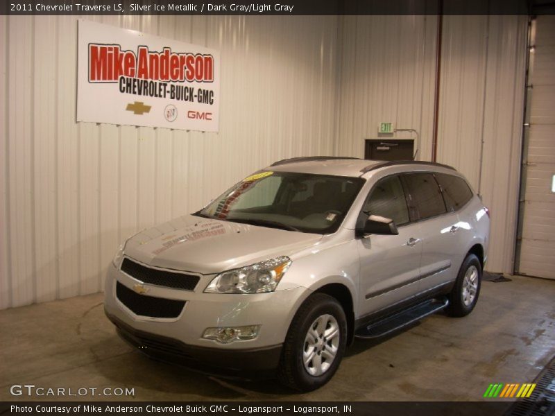 Silver Ice Metallic / Dark Gray/Light Gray 2011 Chevrolet Traverse LS