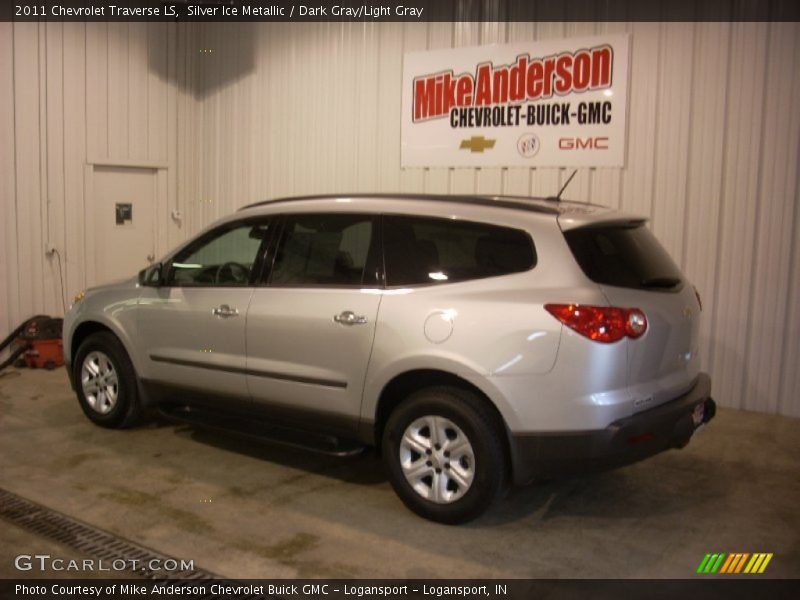 Silver Ice Metallic / Dark Gray/Light Gray 2011 Chevrolet Traverse LS
