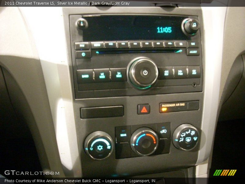 Silver Ice Metallic / Dark Gray/Light Gray 2011 Chevrolet Traverse LS