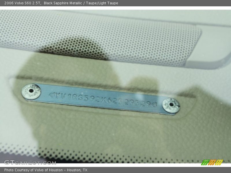 Black Sapphire Metallic / Taupe/Light Taupe 2006 Volvo S60 2.5T