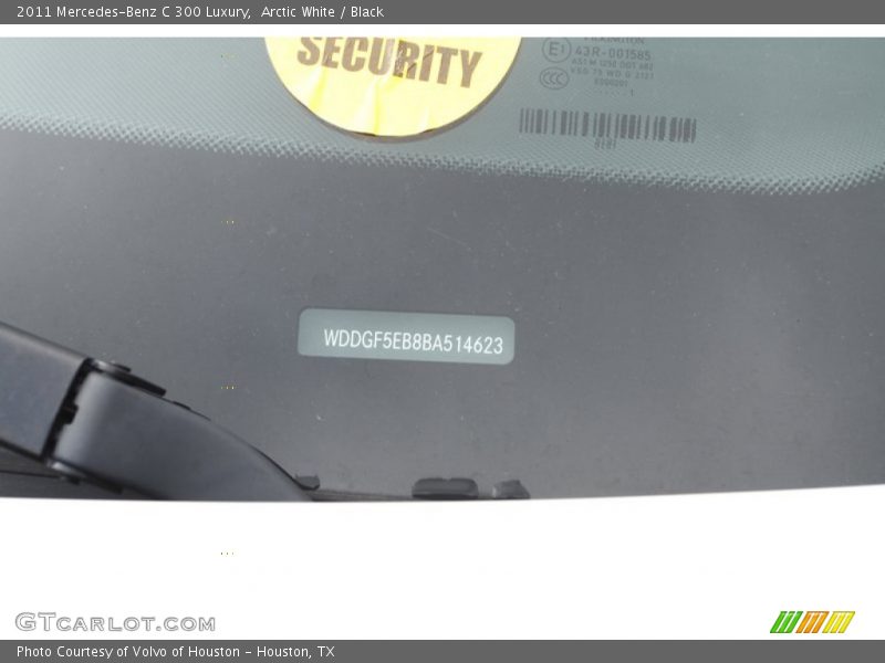 Arctic White / Black 2011 Mercedes-Benz C 300 Luxury