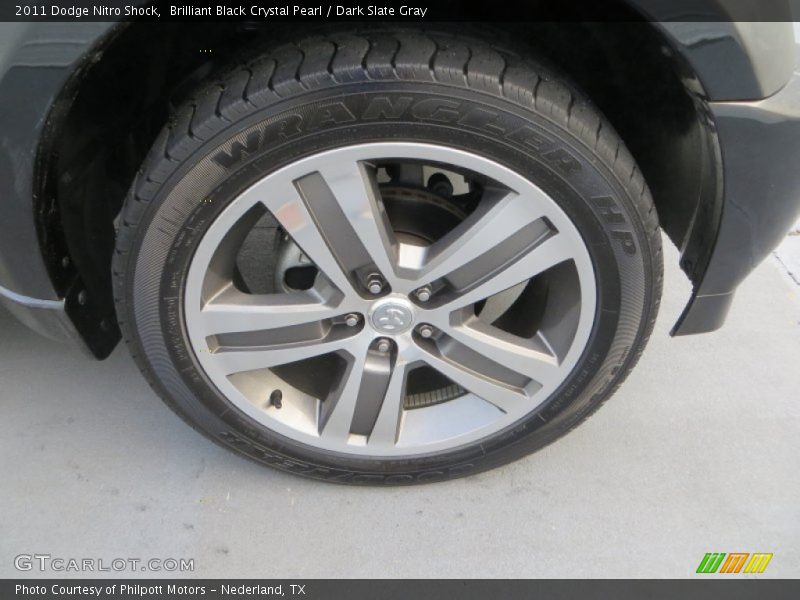Brilliant Black Crystal Pearl / Dark Slate Gray 2011 Dodge Nitro Shock