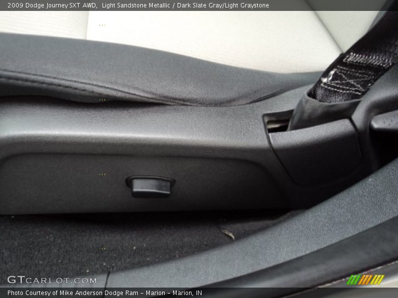 Light Sandstone Metallic / Dark Slate Gray/Light Graystone 2009 Dodge Journey SXT AWD