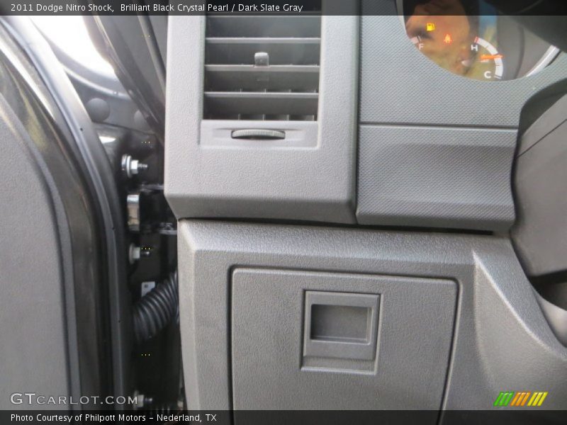 Brilliant Black Crystal Pearl / Dark Slate Gray 2011 Dodge Nitro Shock