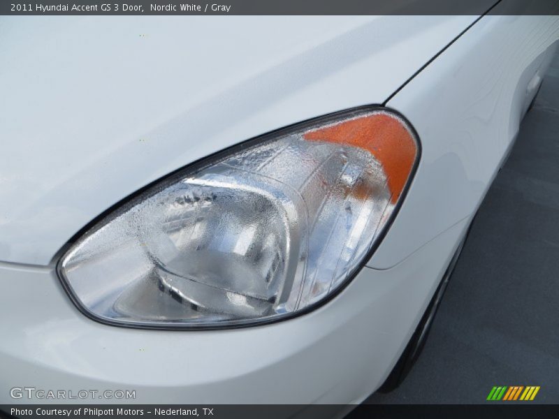 Nordic White / Gray 2011 Hyundai Accent GS 3 Door