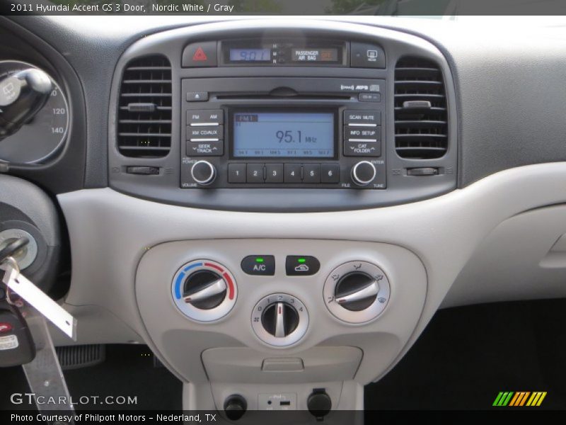 Nordic White / Gray 2011 Hyundai Accent GS 3 Door