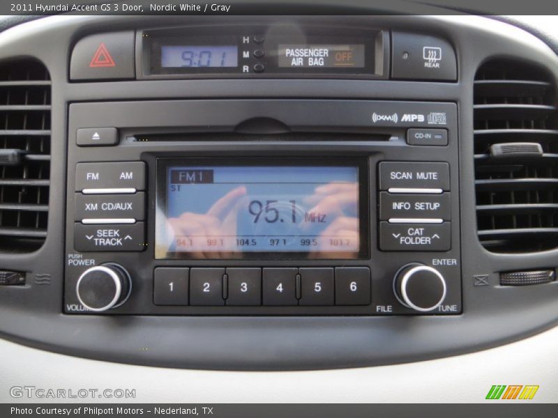 Nordic White / Gray 2011 Hyundai Accent GS 3 Door