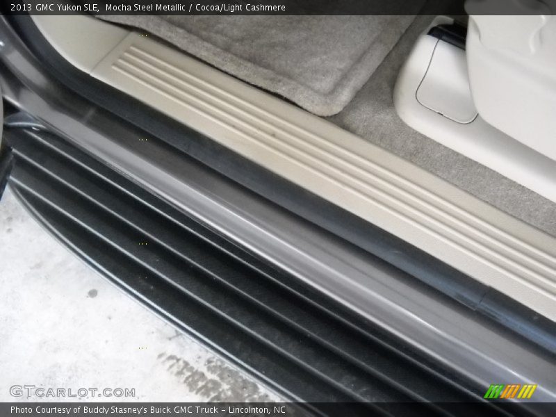 Mocha Steel Metallic / Cocoa/Light Cashmere 2013 GMC Yukon SLE