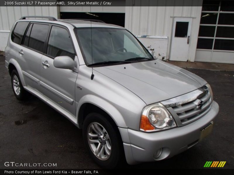 Silky Silver Metallic / Gray 2006 Suzuki XL7 7 Passenger AWD