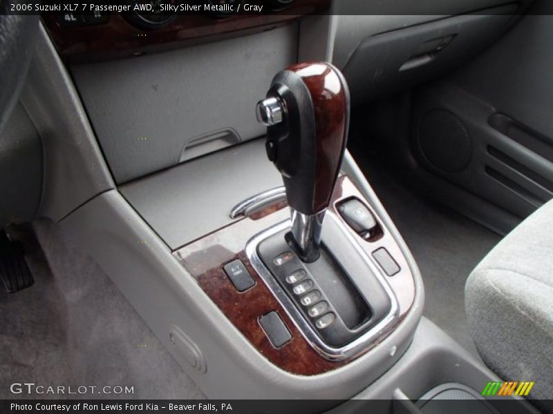Silky Silver Metallic / Gray 2006 Suzuki XL7 7 Passenger AWD