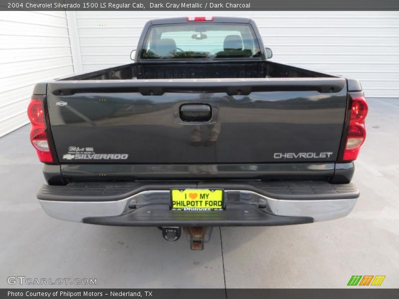 Dark Gray Metallic / Dark Charcoal 2004 Chevrolet Silverado 1500 LS Regular Cab