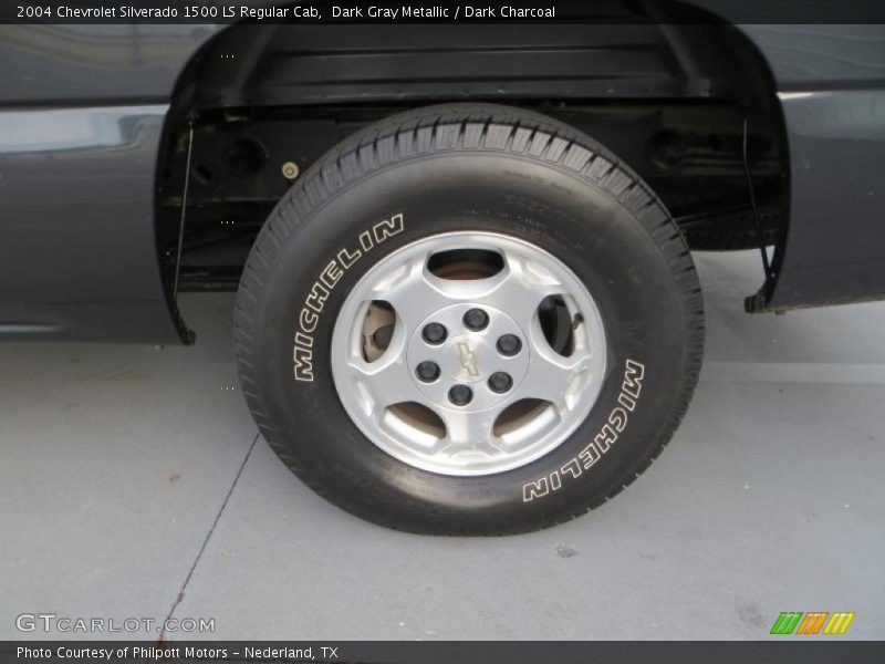 Dark Gray Metallic / Dark Charcoal 2004 Chevrolet Silverado 1500 LS Regular Cab