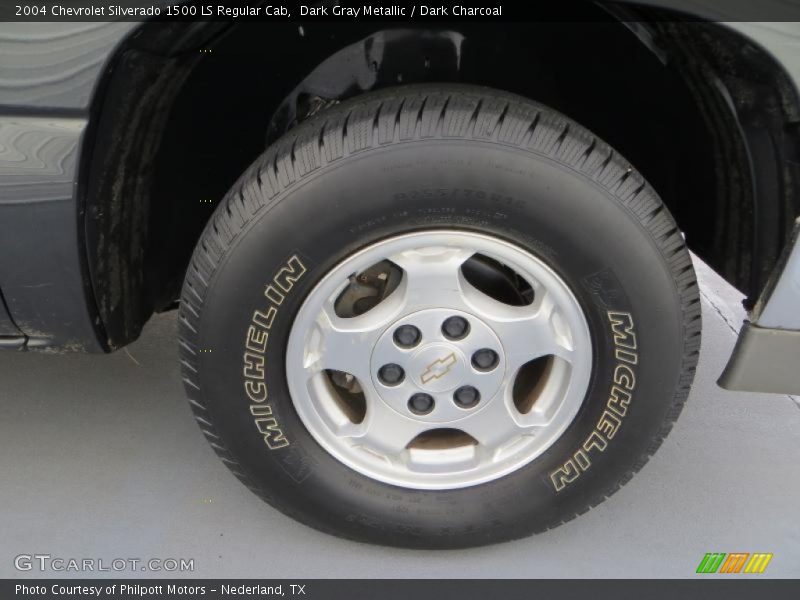 Dark Gray Metallic / Dark Charcoal 2004 Chevrolet Silverado 1500 LS Regular Cab