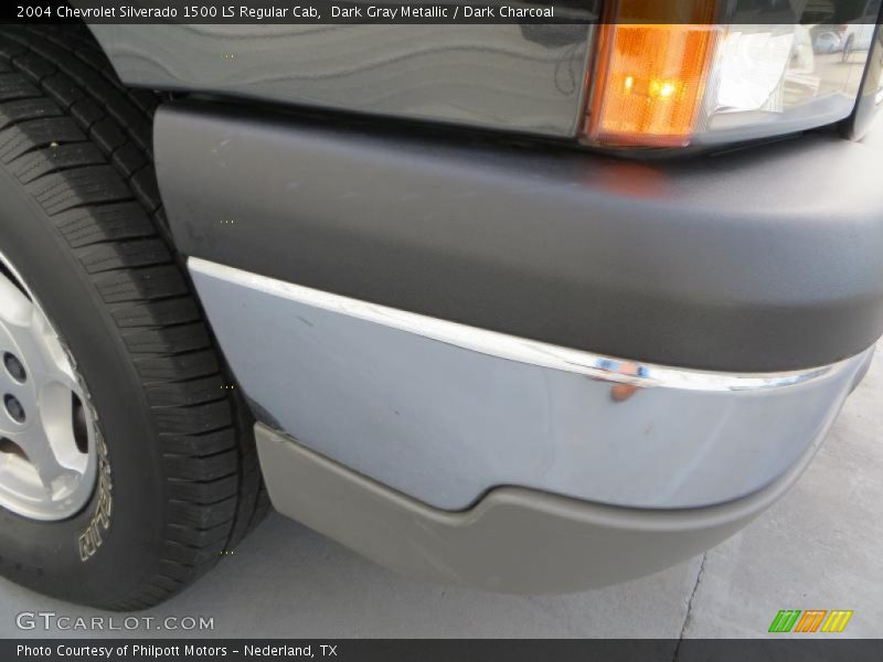 Dark Gray Metallic / Dark Charcoal 2004 Chevrolet Silverado 1500 LS Regular Cab