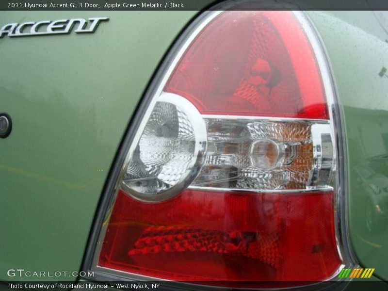 Apple Green Metallic / Black 2011 Hyundai Accent GL 3 Door
