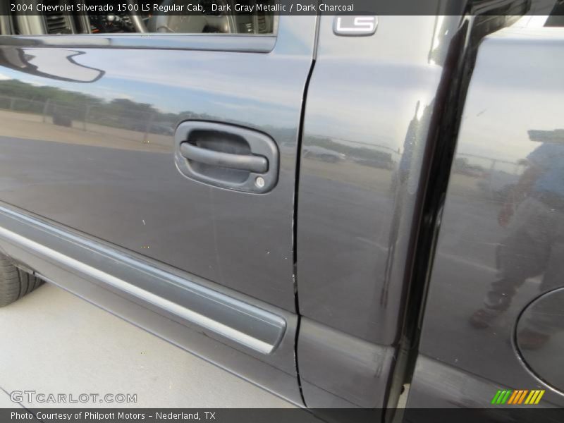 Dark Gray Metallic / Dark Charcoal 2004 Chevrolet Silverado 1500 LS Regular Cab