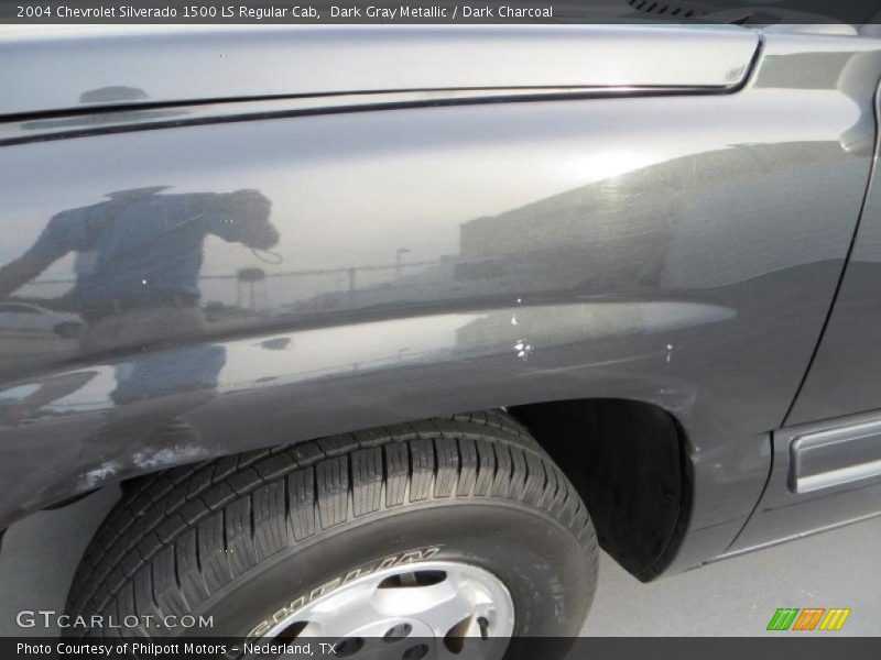 Dark Gray Metallic / Dark Charcoal 2004 Chevrolet Silverado 1500 LS Regular Cab