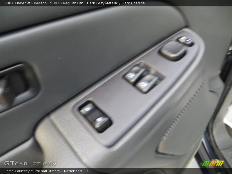 Dark Gray Metallic / Dark Charcoal 2004 Chevrolet Silverado 1500 LS Regular Cab