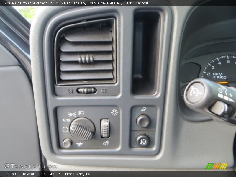 Dark Gray Metallic / Dark Charcoal 2004 Chevrolet Silverado 1500 LS Regular Cab