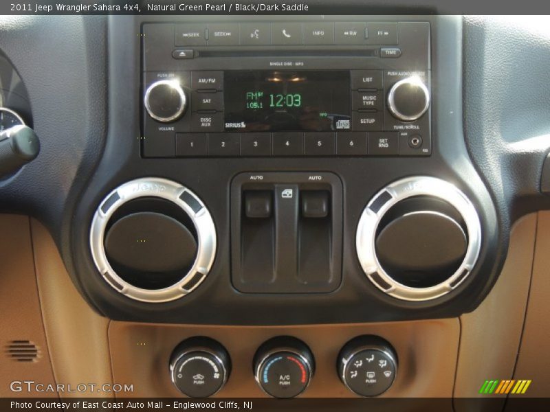 Natural Green Pearl / Black/Dark Saddle 2011 Jeep Wrangler Sahara 4x4