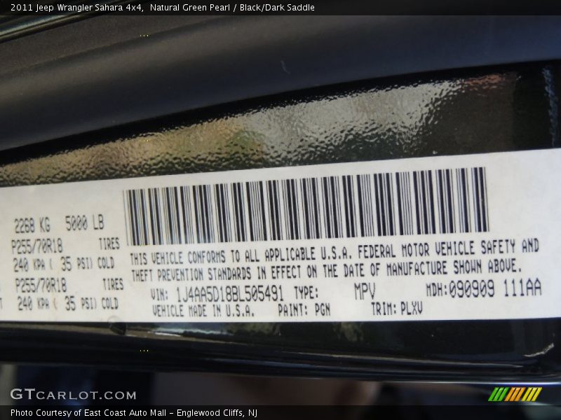 Natural Green Pearl / Black/Dark Saddle 2011 Jeep Wrangler Sahara 4x4
