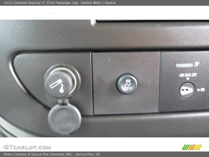 Summit White / Neutral 2012 Chevrolet Express LT 3500 Passenger Van
