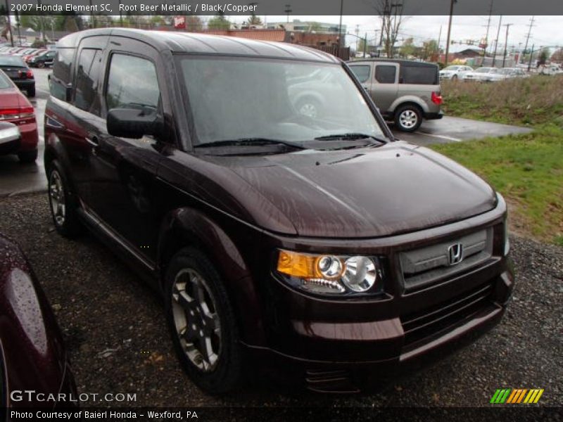 Front 3/4 View of 2007 Element SC