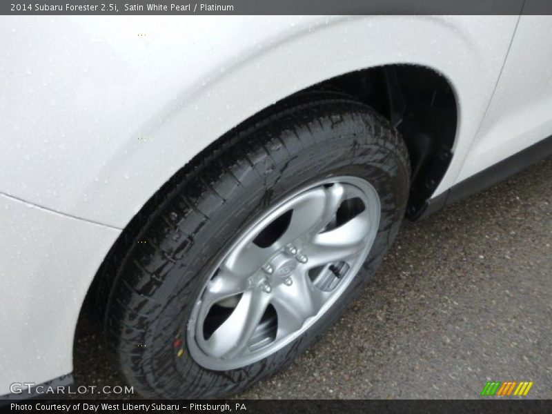 Satin White Pearl / Platinum 2014 Subaru Forester 2.5i