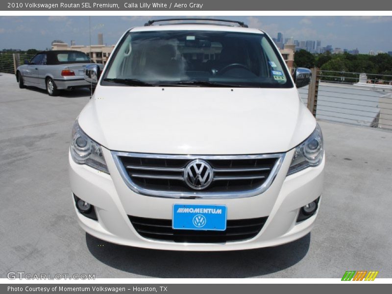 Calla Lilly White / Aero Gray 2010 Volkswagen Routan SEL Premium