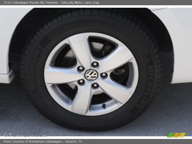 Calla Lilly White / Aero Gray 2010 Volkswagen Routan SEL Premium