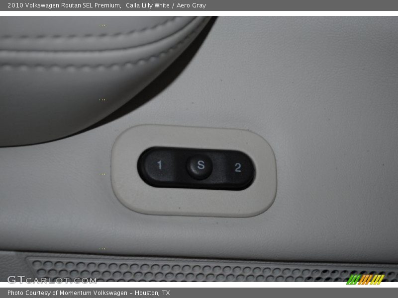 Calla Lilly White / Aero Gray 2010 Volkswagen Routan SEL Premium