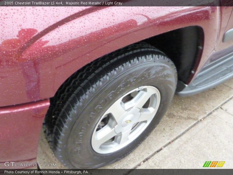 Majestic Red Metallic / Light Gray 2005 Chevrolet TrailBlazer LS 4x4