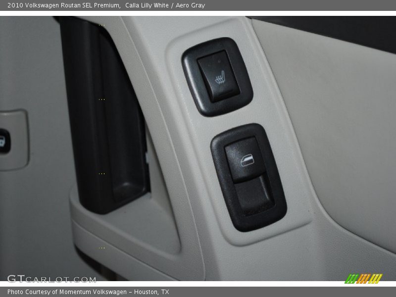 Calla Lilly White / Aero Gray 2010 Volkswagen Routan SEL Premium
