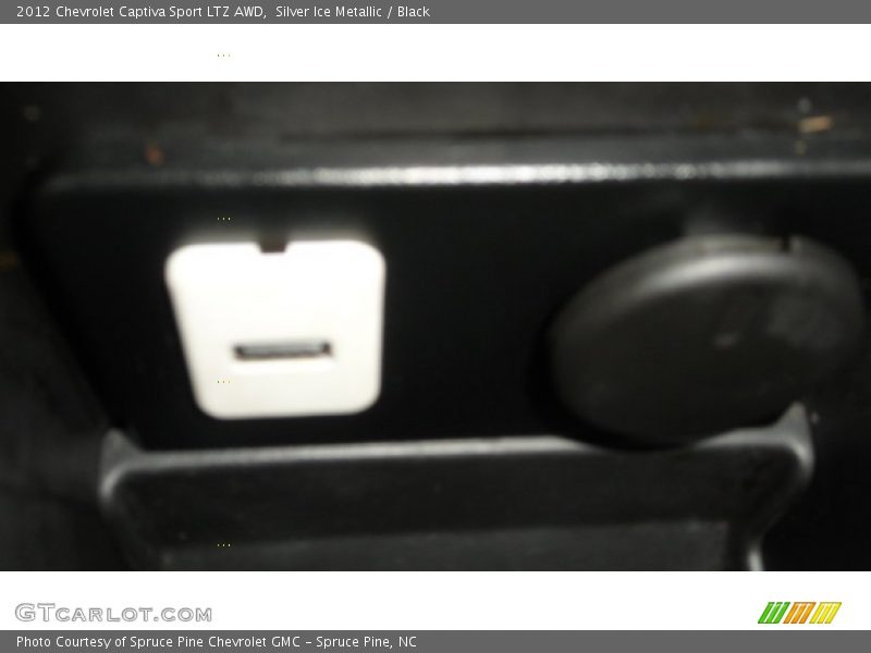 Silver Ice Metallic / Black 2012 Chevrolet Captiva Sport LTZ AWD