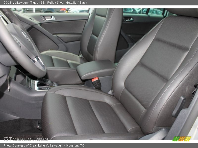 Reflex Silver Metallic / Black 2013 Volkswagen Tiguan SE