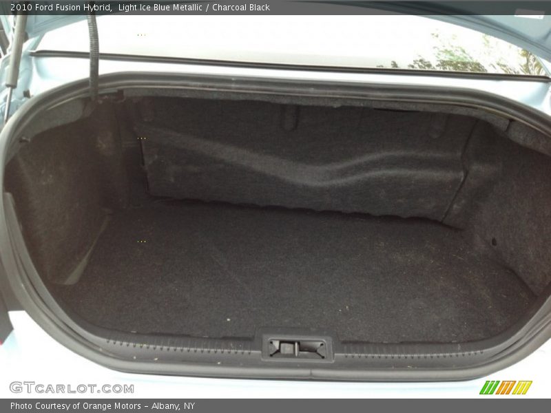  2010 Fusion Hybrid Trunk