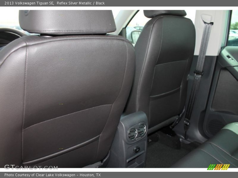 Reflex Silver Metallic / Black 2013 Volkswagen Tiguan SE