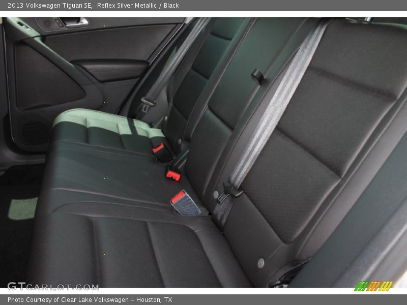 Reflex Silver Metallic / Black 2013 Volkswagen Tiguan SE