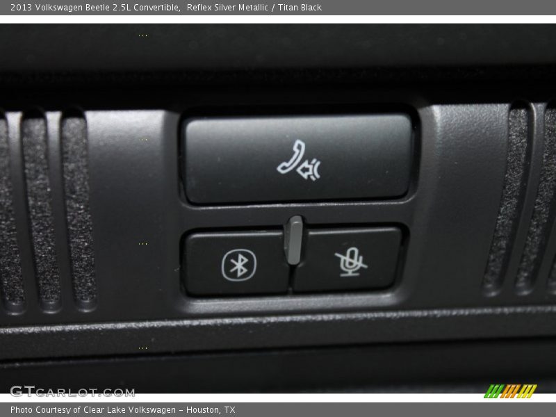 Reflex Silver Metallic / Titan Black 2013 Volkswagen Beetle 2.5L Convertible