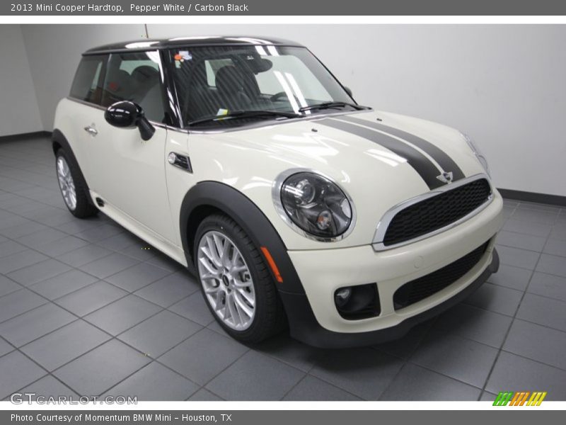 Pepper White / Carbon Black 2013 Mini Cooper Hardtop