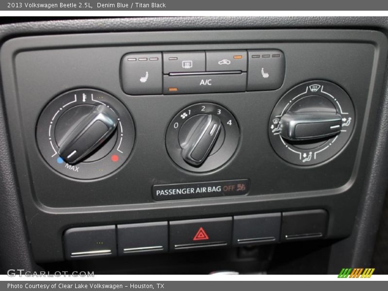 Denim Blue / Titan Black 2013 Volkswagen Beetle 2.5L