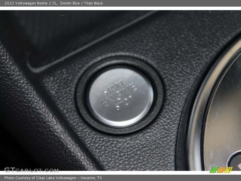 Denim Blue / Titan Black 2013 Volkswagen Beetle 2.5L