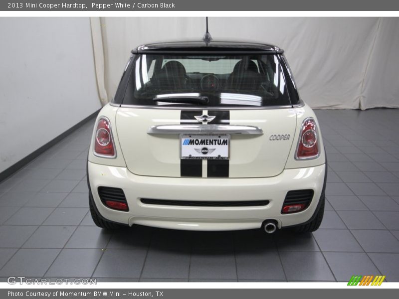 Pepper White / Carbon Black 2013 Mini Cooper Hardtop