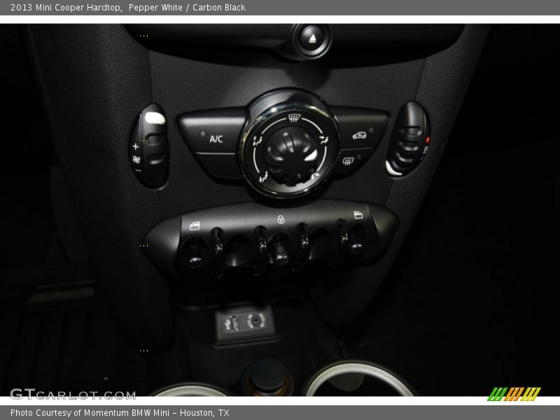 Pepper White / Carbon Black 2013 Mini Cooper Hardtop