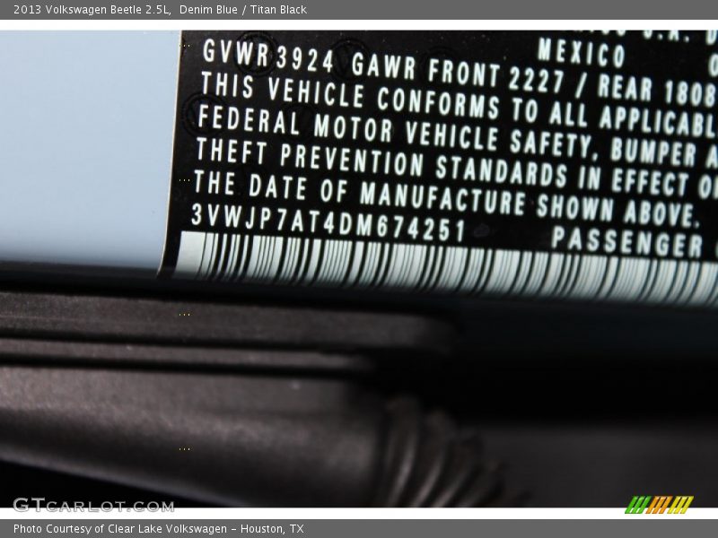 Denim Blue / Titan Black 2013 Volkswagen Beetle 2.5L