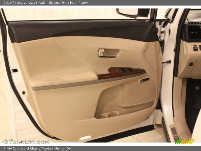 Blizzard White Pearl / Ivory 2010 Toyota Venza V6 AWD