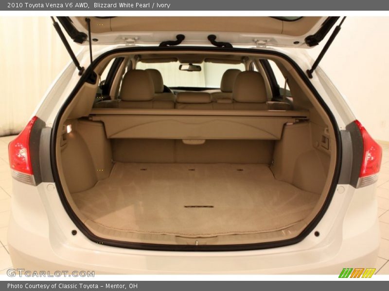 Blizzard White Pearl / Ivory 2010 Toyota Venza V6 AWD