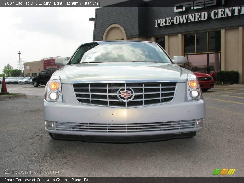 Light Platinum / Titanium 2007 Cadillac DTS Luxury