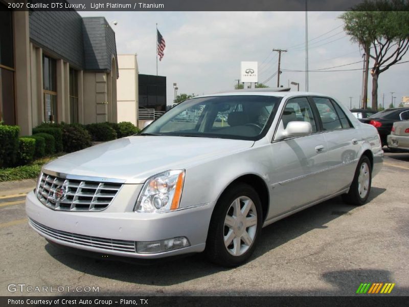 Light Platinum / Titanium 2007 Cadillac DTS Luxury